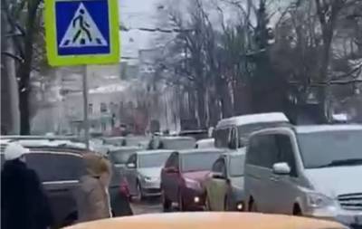 "Планируйте, надо ли вам ехать": центр Харькова замер в пробках, причина и кадры происходящего - kharkov.politeka.net - Харьков