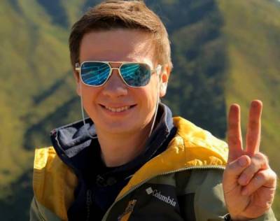 Дмитрий Комаров - Оля Полякова - Настя Каменских - Комаров из "Мир наизнанку" раскрыл правду о Мальдивах, где отдыхали Полякова, Каменских и другие: "Полмиллиона долларов..." - sport.politeka.net - Мальдивы