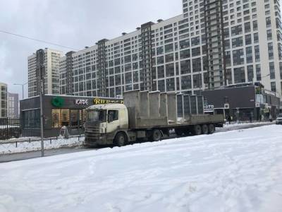 Застройщик, которому запретили строить кафе в Мурино, снова покушается на бульвар (фото) - rosbalt.ru - Ленинградская обл. - Мурино