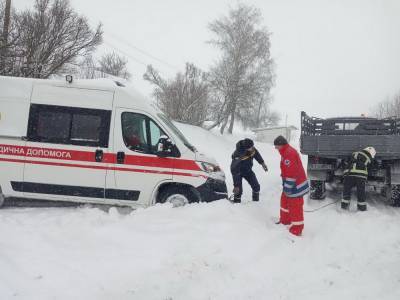 Непогода в Украине: снегом засыпает многие области - inform-ua.info - Львов
