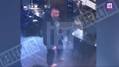 Владимир Епифанцев - Анастасия Веденская - Драка актера Епифанцева в петербургском баре попала на видео - iz.ru