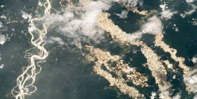 Астронавты NASA показали фото реки Амазонки из космоса, лес у которой вырубили золотоискатели - ТЕЛЕГРАФ - telegraf.com.ua