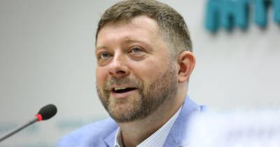 Александр Корниенко - Денис Шмыгаль - В "Слуге" заявили, что вопрос отставки Кабмина на повестке дня не стоит - dsnews.ua