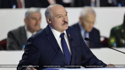Александр Лукашенко - Лукашенко заявил, что его поддерживает около 55% студентов БГУ - naviny.by - Белоруссия