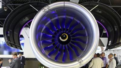 Владимир Попов - Юрий Кнутов - Авиадвигатель ПД-14 станет первым шагом отказа от Boeing и Airbus - polit.info