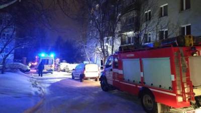 Владимир Колокольцев - Ирина Волк - Полицейский спас женщину в Москве, прыгнув с ней с четвертого этажа - newsland.com - Москва