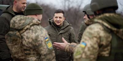 Владимир Зеленский - Боевики увеличили количество обстрелов на Донбассе ради давления на ТКГ, заявил Зеленский в Авдеевке 11 февраля - ТЕЛЕГРАФ - telegraf.com.ua - Донбасс