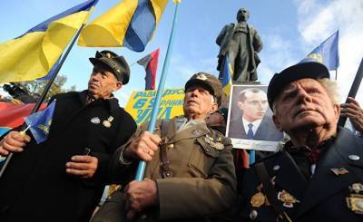 Степан Бандер - «Героем он не станет никогда». Почему суд убрал Степана Бандеру с карты Киева (Страна) - geo-politica.info - Киев