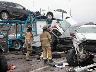 Пять человек погибли при столкновении более 100 авто в Техасе - unn.com.ua - США - Киев - Техас