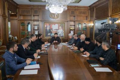 Рамзан Кадыров - Рамзан Кадыров о ношении масок в Чечне: всем спасибо - не все свободны - kavkaz.mk.ru - респ. Чечня