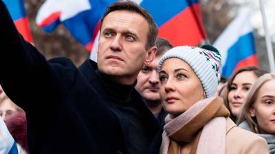 Юлий Навальный - Вероника Полякова - Жена Навального покинула Россию - СМИ - vchaspik.ua - Москва