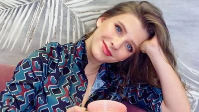 Элизабет Арзамасова - Лиза Арзамасова объяснила свою "нелюбовь" к фотографированию с фанатами - nation-news.ru