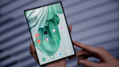 Китайский гигант показал первый в мире смартфон с бесшовным раздвижным дисплеем. Видео - cnews.ru
