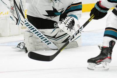 Алексей Мельничук - Мельничук дебютировал в НХЛ за "Сан-Хосе" - sport.ru - Лос-Анджелес - Канада - Сан-Хосе