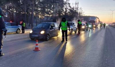 На утренней сплошной проверке ГИБДД в Тюмени на 15 тыс оштрафован водитель без прав - nashgorod.ru - Тюмень