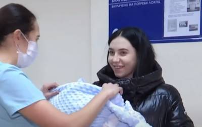 "Услышала выстрел по телефону": украинка потеряла любимого на Донбассе, но выносила под сердцем его сына - politeka.net