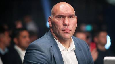 Николай Валуев - Валуев оценил предстоящий бойцовский турнир с блогерами - iz.ru