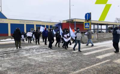 В Одессе моряки протестуют против коррупции: перекрыли киевскую трассу – фото - 24tv.ua - Киев - Одесса - Новости