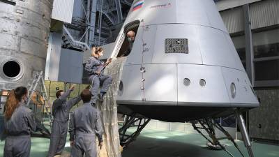 Роскосмос выбрал место для приземления космонавтов после полета на Луну - iz.ru - Оренбург