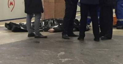 Мужчина скончался на станции метро "Калужская" в Москве - ren.tv - Москва