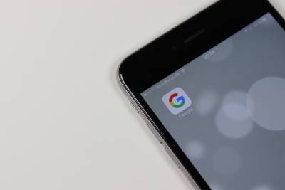 Google выплатит $76 млн группе французских СМИ из-за спора о смежных правах - mk.ru - США