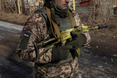 Стало известно о взрывах на украинских позициях в Донбассе - lenta.ru - ЛНР