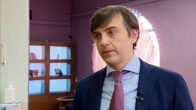 Сергей Кравцов - Ковид, мобильники, удаленка и экзамены: интервью Сергея Кравцова - vesti.ru - Москва