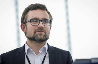 Виктор Медведчук - «Украина должна соблюдать европейские принципы свободы слова», - евродепутат раскритиковал санкции против «каналов Медведчука» - from-ua.com