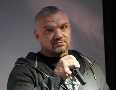 Владимир Епифанцев - Анастасия Веденская - Епифанцев жёстко раскритиковал подписчиков за хвалебные комментарии после драки - neva.today