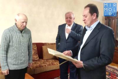 Сергей Меликов - Муху Алиева поздравили со 100-летием со дня образования ДАССР - mirmol.ru - респ. Дагестан