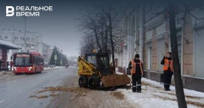 В устранении последствий ледяного дождя в Казани задействован весь парк уборочной техники - realnoevremya.ru - Казань - Татарстан