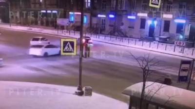 Ночное ДТП с каршерингом на "Московской" попало на видео - piter.tv - Санкт-Петербург - Петербург
