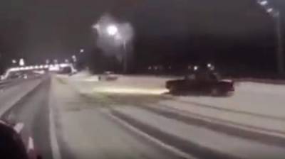 Водители устроили дрифт на воронежской трассе: появилось видео - vestivrn.ru - Воронеж