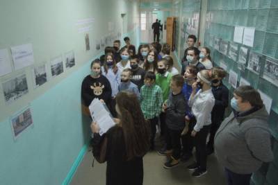 Школьники из Петрозаводска исследовали фотоработы Бориса Семёнова - karel.mk.ru - Петрозаводск