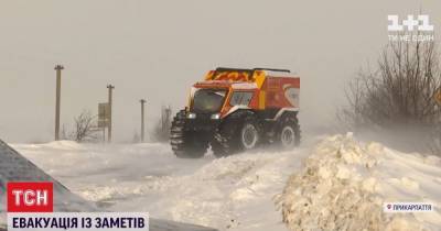 На Прикарпатье заблокированных в переметах водителей освобождают на снегоболотоходах - tsn.ua - Ивано-Франковская обл.