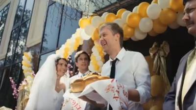 Светлаков с женой поведали о причинах их "каторжной" свадьбы - inforeactor.ru - Латвия - Таиланд