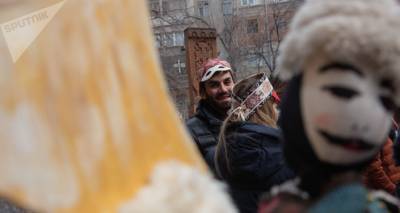 Без шума и размаха: Армянская церковь отмечает национальный праздник Бун Барекендан - ru.armeniasputnik.am