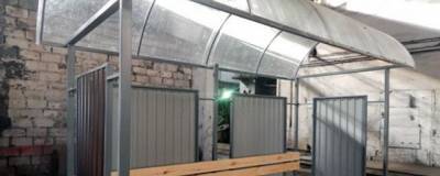 Новосибирск без конкурса закупил остановки общественного транспорта у свердловской колонии - runews24.ru - Новосибирск - Свердловская обл.