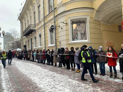 Алексей Навальный - Юлия Галямина - Юлия Навальная - В Москве на акцию солидарности с Юлией Навальной пришли более 160 женщин - znak.com - Москва