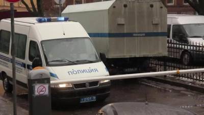 В Тосненском районе полицейские задержали пятерых мужчин, угрожавших трактористу и стреляли - piter.tv - район Тосненский