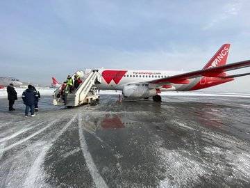 Вылетевший из Екатеринбурга в Уфу самолёт совершил вынужденную посадку после набора высоты - ufacitynews.ru - Екатеринбург - Уфа - Уральск