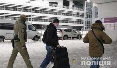 Из Украины выдворили иностранца с криминальной биографией - lenta.ua - Норвегия - Киев