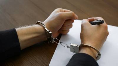 Андрей Васильев - Сотрудника аппарата главы Хакасии отправили под стражу по делу о крупной взятке - 5-tv.ru - респ. Хакасия - Следственный Комитет