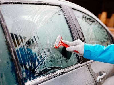 5 способов избавиться льда на замерзшем автомобильном стекле - 24tv.ua - Новости