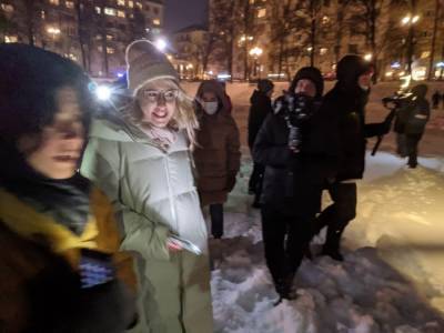 Алексей Навальный - Ксения Собчак - Татьяна Лазарева - Собчак, Лазарева, Noize MC: как в Москве прошла акция «Любовь сильнее страха» - znak.com - Москва
