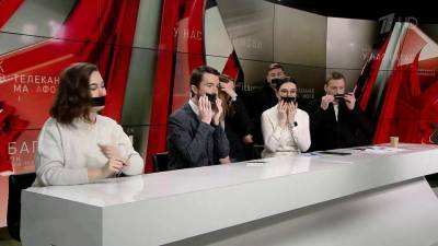 Сотрудники заблокированных украинских телеканалов ZIK, NewsOne и «112» вышли в эфир через интернет - 1tv.ru - Латвия
