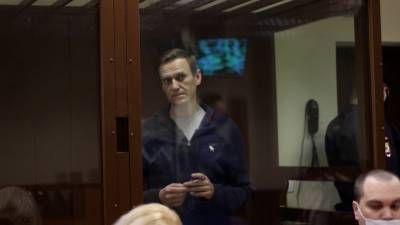 Игнат Артеменко - Цинизм и хамство: Навальный продолжил издевательство над ветераном - vesti.ru - Англия