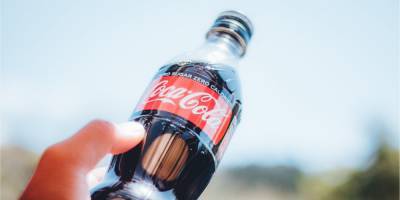 Coca-cola начала тестировать первую бумажную бутылку - nv.ua - Украина