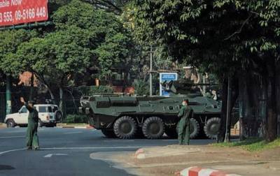 В Мьянме военные используют танки для подавления протестов и мира - cursorinfo.co.il - Англия - Канада - Бирма