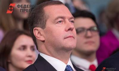 Дмитрий Медведев - Алексей Навальный - Виктор Вытольский - Медведев объяснил, зачем выложил фото с фонарями перед акцией в поддержку Навального - fedpress.ru - Москва